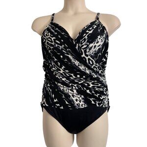 Magicsuit Size 16 Black White One Piece Swimsuit Built in Bra Ruched Front NWT